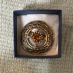 Vintage Gold Brooch with Amber Gem